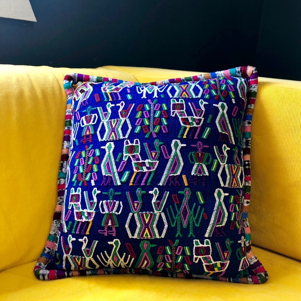 Hand Woven Pillow Cover From Guatemala 🇬🇹💗 - Picture 3 of 5